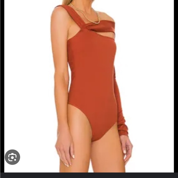Revolve Camila coelho Tavaris Bodysuit in Redwood - Picture 2 of 3